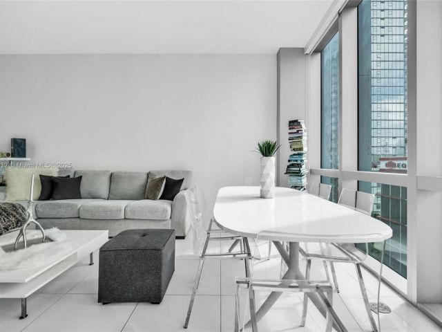 Продажа квартиры #806 - фото 6678347