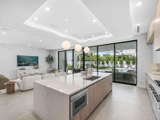 Продажа дома по адресу 721 Lake Avenue N - фото 6682488