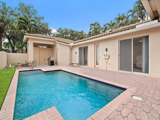 Продажа дома по адресу 6612 NW 23rd Terrace - фото 6689321