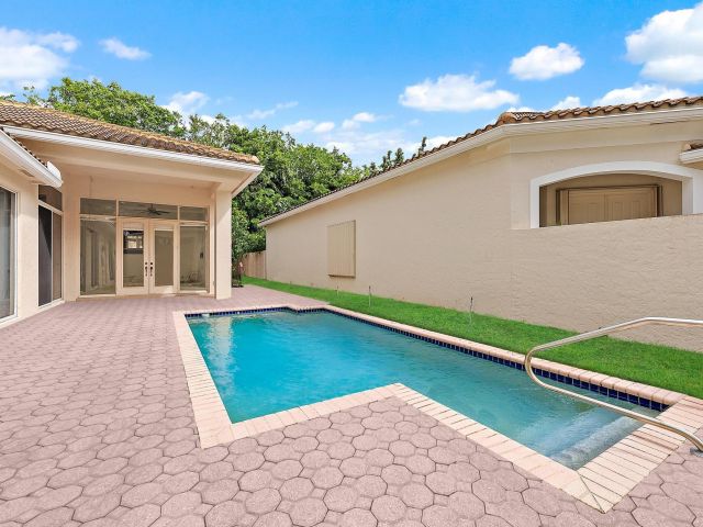 Продажа дома по адресу 6612 NW 23rd Terrace - фото 6689322