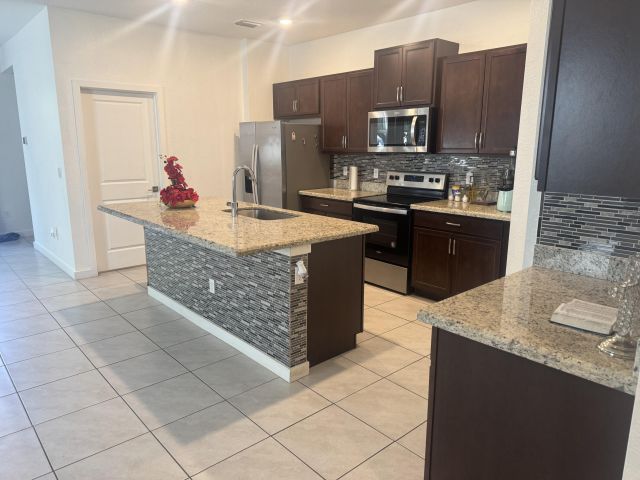 Дом в аренду по адресу 2468 Timber Forest Drive - фото 6677541