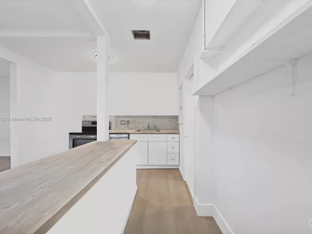 Продажа дома по адресу 1127 NW 2nd Ave - фото 6667209