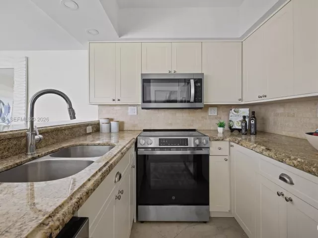 Продажа квартиры #1407 - фото 6669035