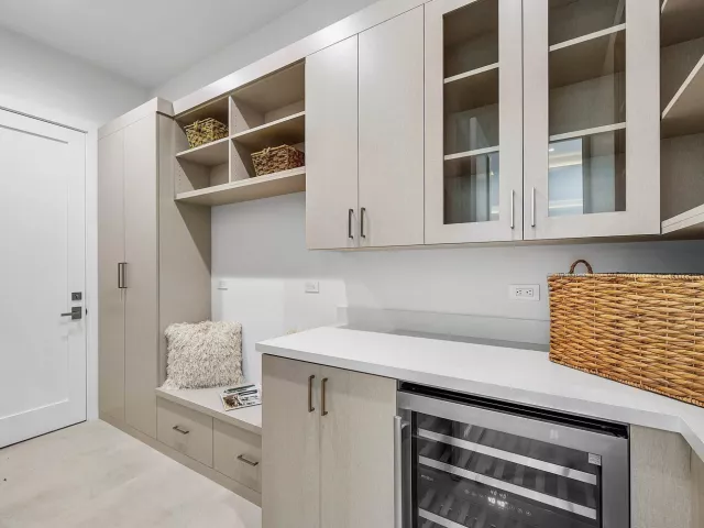 Продажа дома по адресу 2609 NE 27th Way - фото 9371988