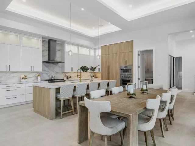 Продажа дома по адресу 2609 NE 27th Way - фото 9371990