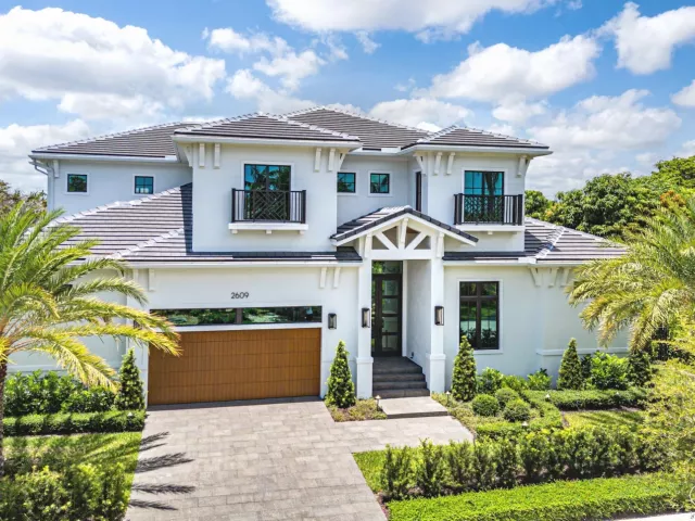 Продажа дома по адресу 2609 NE 27th Way - фото 9371976