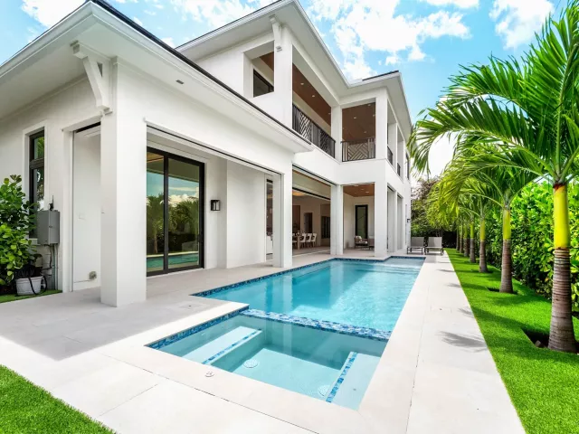Продажа дома по адресу 2609 NE 27th Way - фото 9372000