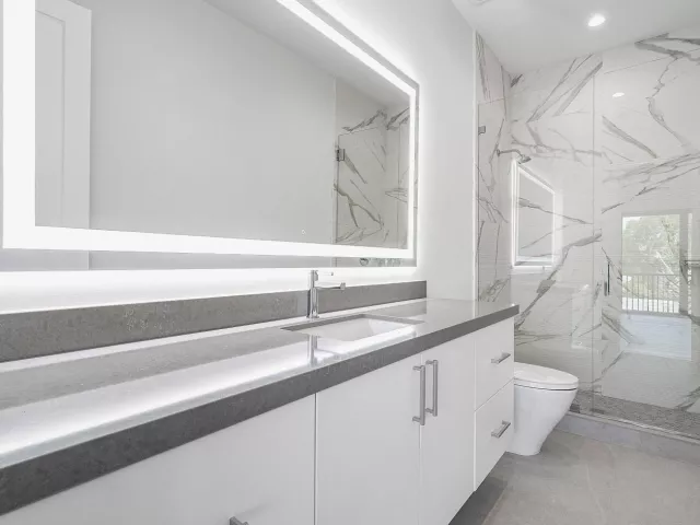 Продажа дома по адресу 2609 NE 27th Way - фото 9372022