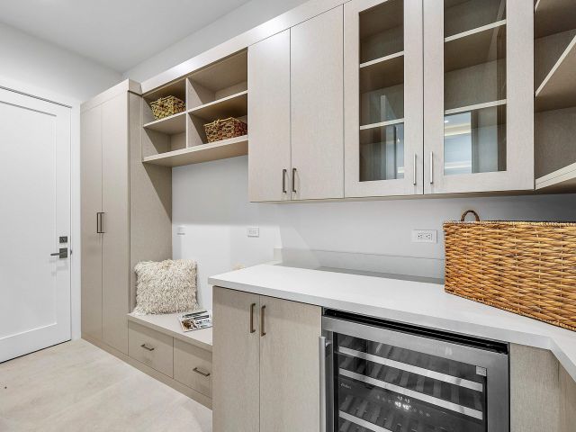 Продажа дома по адресу 2609 NE 27 Way - фото 6702402