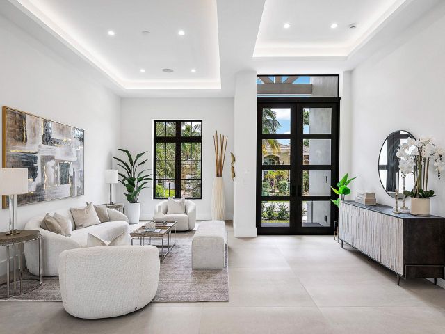 Продажа дома по адресу 2609 NE 27 Way - фото 6702409