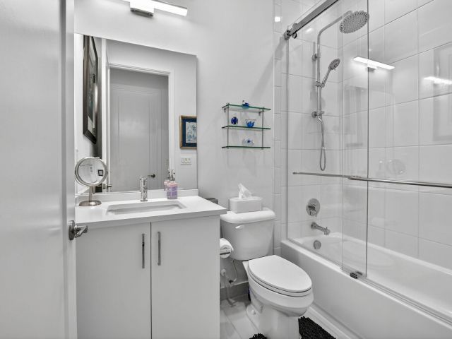 Дом в аренду по адресу 8331 Royal County Down Road - фото 6689256