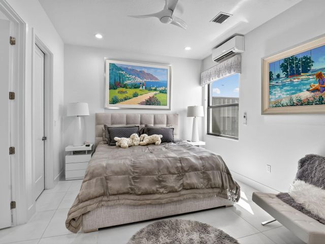 Дом в аренду по адресу 8331 Royal County Down Road - фото 6689259