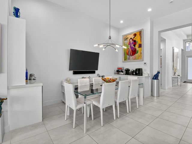 Дом в аренду по адресу 8331 Royal County Down Road - фото 6689267