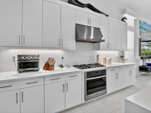 Дом в аренду по адресу 8331 Royal County Down Road - фото 6689269