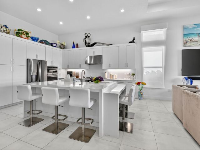 Дом в аренду по адресу 8331 Royal County Down Road - фото 6689270