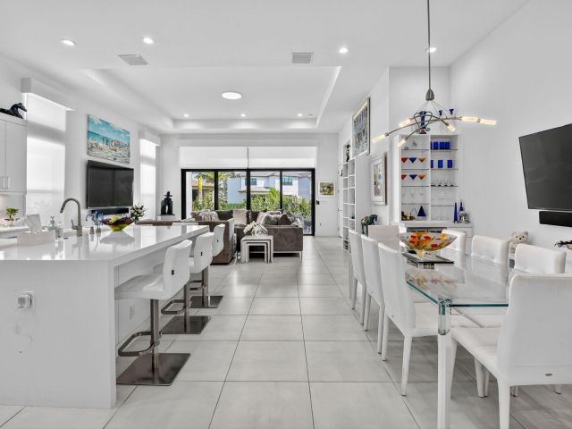 Дом в аренду по адресу 8331 Royal County Down Road - фото 6689272