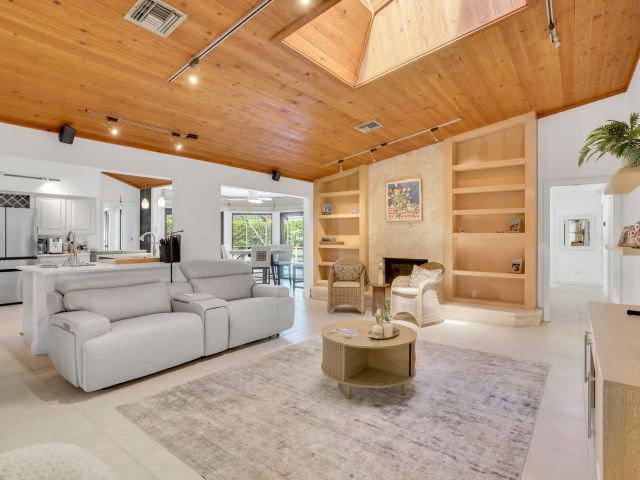 Дом в аренду по адресу 2903 Banyan Boulevard Circle NW - фото 6699299