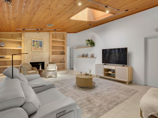 Дом в аренду по адресу 2903 Banyan Boulevard Circle NW - фото 6699300