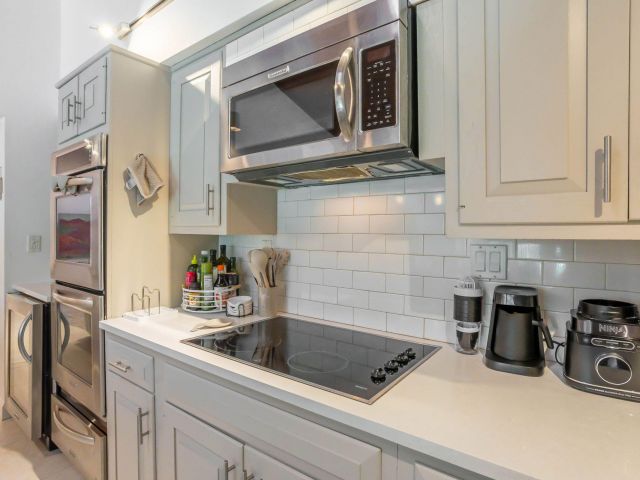 Дом в аренду по адресу 2903 Banyan Boulevard Circle NW - фото 6699302