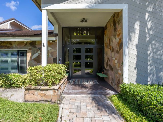 Дом в аренду по адресу 2903 Banyan Boulevard Circle NW - фото 6699310