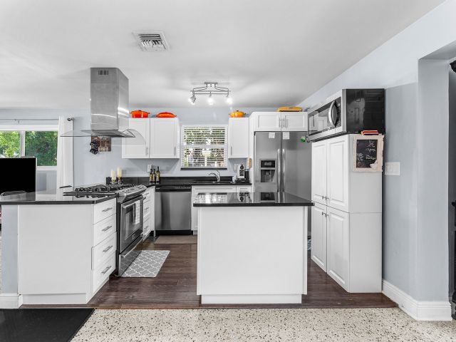 Продажа дома по адресу 439 45th Street - фото 6669129