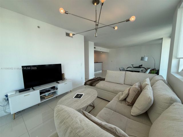 Продажа квартиры #3708 - фото 6669732