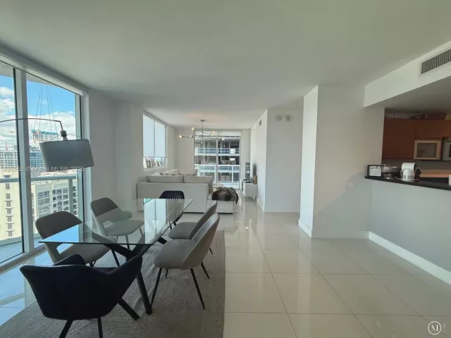 Продажа квартиры #3708 - фото 6669735