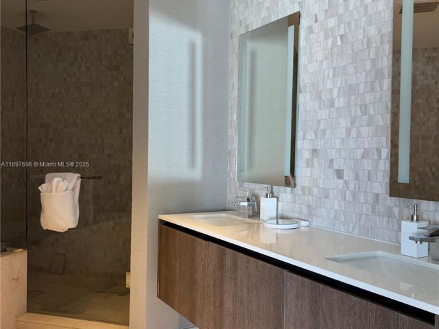 Продажа квартиры #3611 - фото 6669108