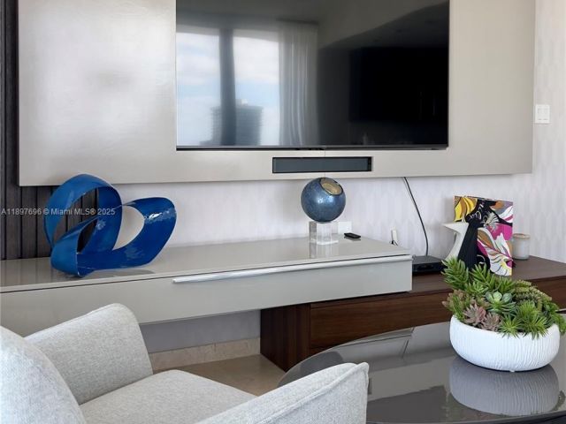 Продажа квартиры #3611 - фото 6669119