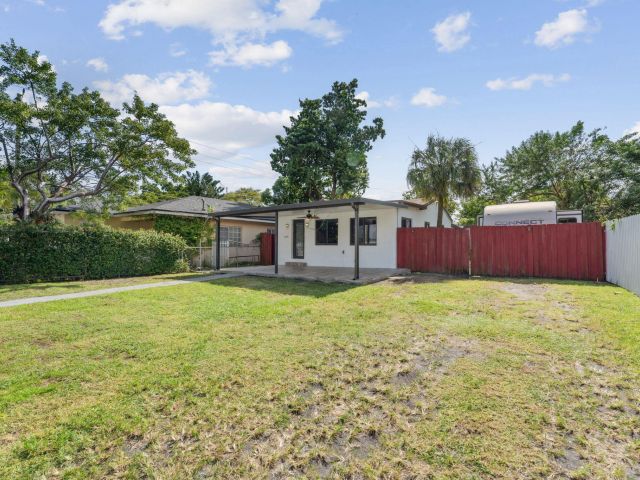 Дом в аренду по адресу 1204 NW 70th Street - фото 6669976