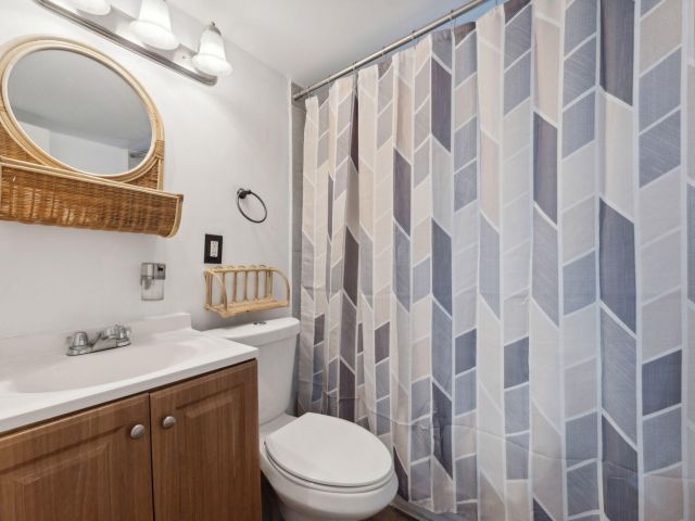 Дом в аренду по адресу 1204 NW 70th Street - фото 6669983