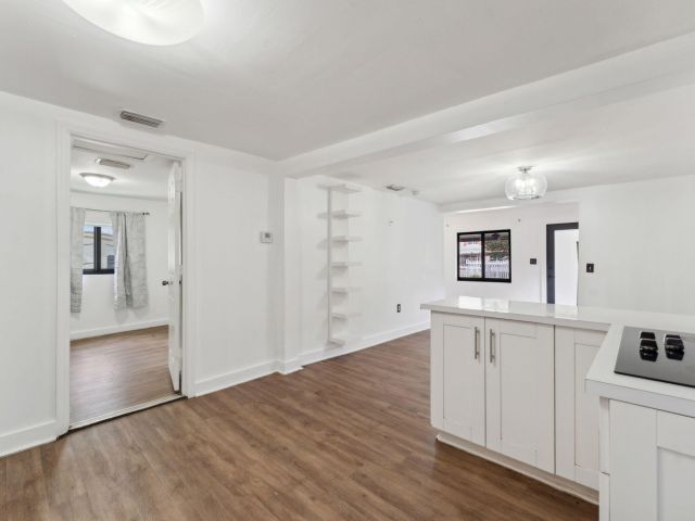 Дом в аренду по адресу 1204 NW 70th Street - фото 6669987