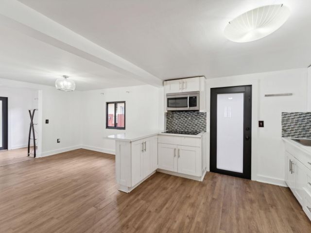 Дом в аренду по адресу 1204 NW 70th Street - фото 6669989