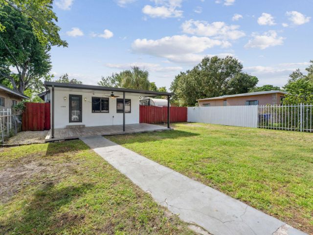 Дом в аренду по адресу 1204 NW 70th Street - фото 6669991