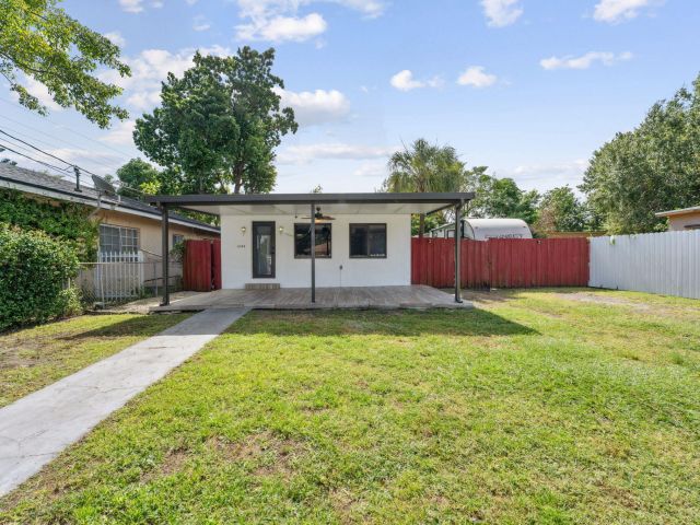 Дом в аренду по адресу 1204 NW 70th Street - фото 6669992