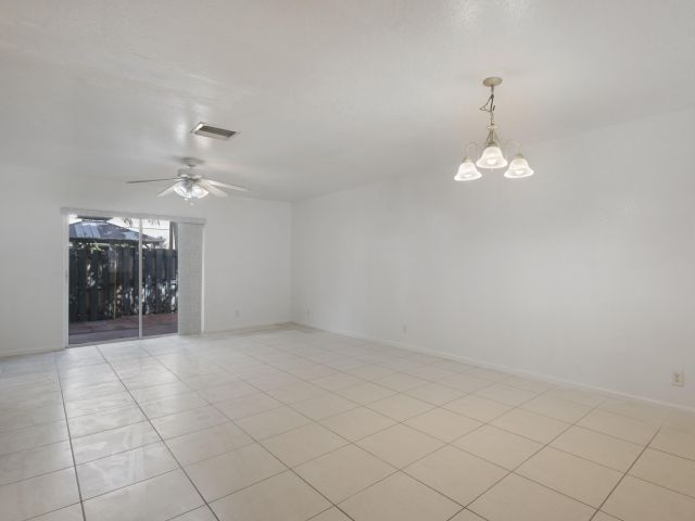 Дом в аренду по адресу 970 Summit Lake Drive - фото 6669162