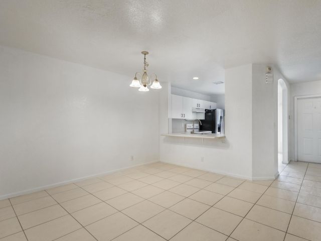 Дом в аренду по адресу 970 Summit Lake Drive - фото 6669164