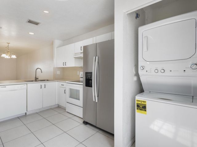 Дом в аренду по адресу 970 Summit Lake Drive - фото 6669168