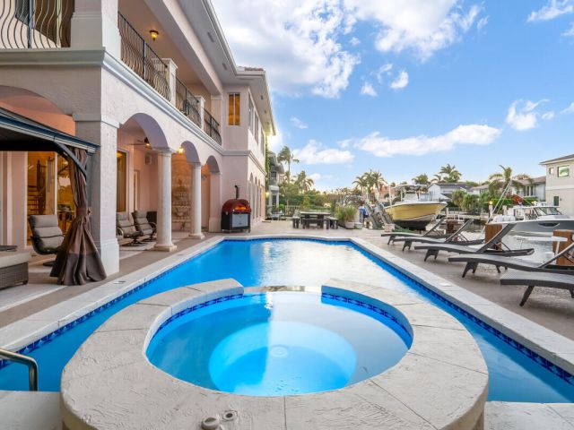 Дом в аренду по адресу 961 Banyan Drive - фото 6670150