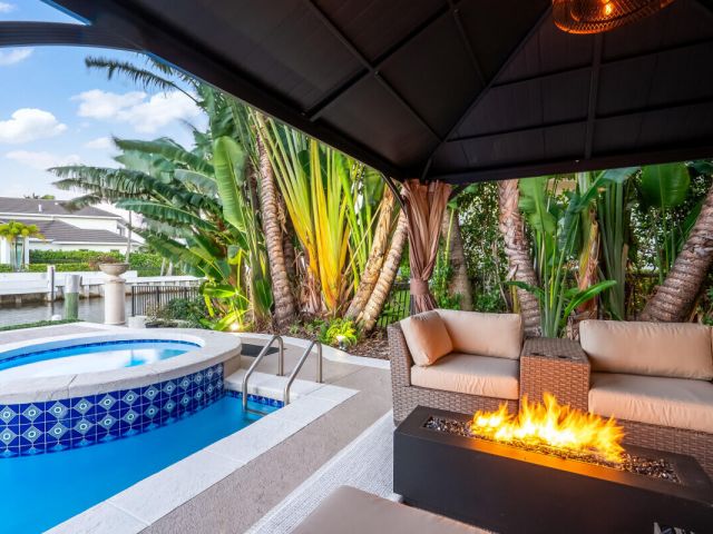 Дом в аренду по адресу 961 Banyan Drive - фото 6670152