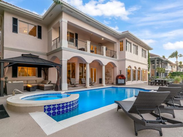 Дом в аренду по адресу 961 Banyan Drive - фото 6670153