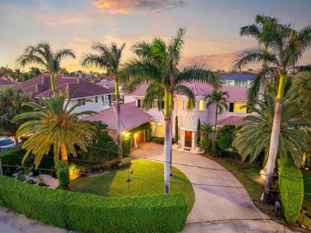 Дом в аренду по адресу 961 Banyan Drive - фото 6670154