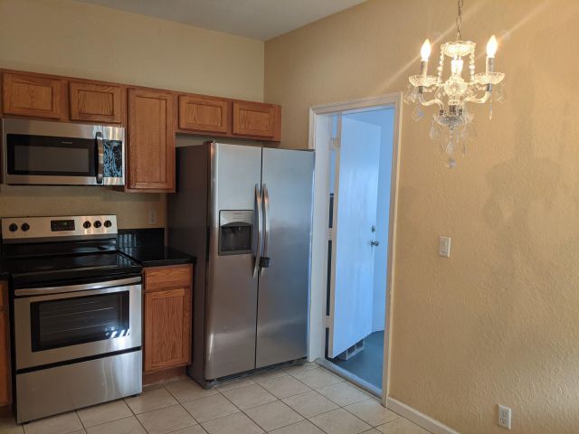 Дом в аренду по адресу 2226 Oakmont Drive - фото 6693791