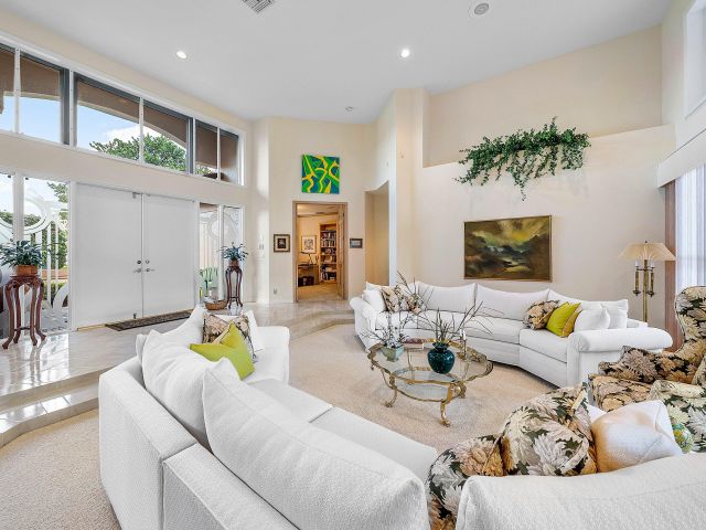 Продажа дома по адресу 7142 Montrico Drive - фото 6688541