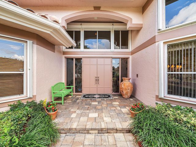 Продажа дома по адресу 7142 Montrico Drive - фото 6688542