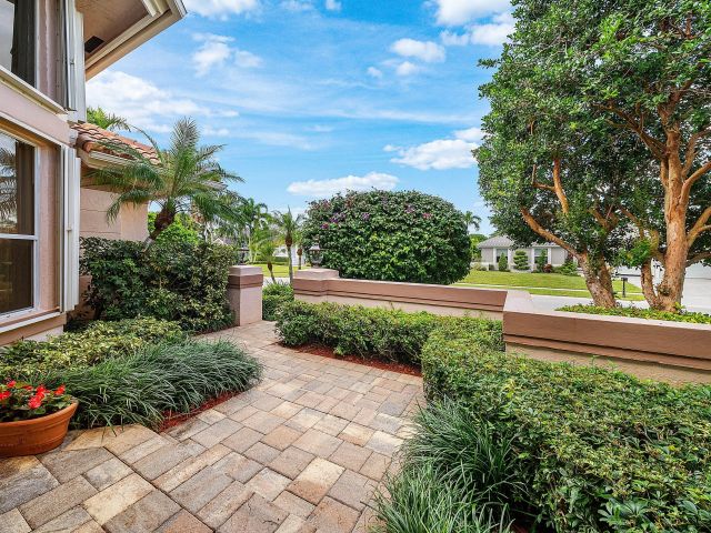 Продажа дома по адресу 7142 Montrico Drive - фото 6688543