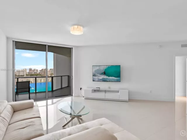 Продажа квартиры #1704 - фото 6671310