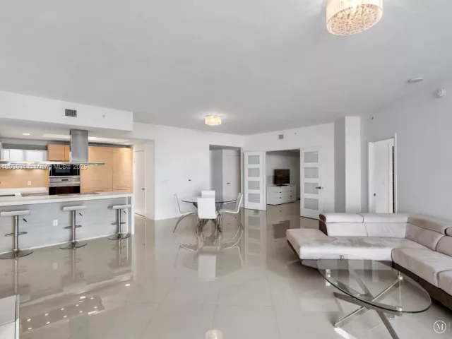 Продажа квартиры #1704 - фото 6671311