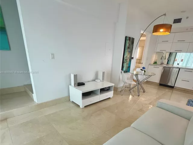 Продажа квартиры #1-UPH1 - фото 6673091