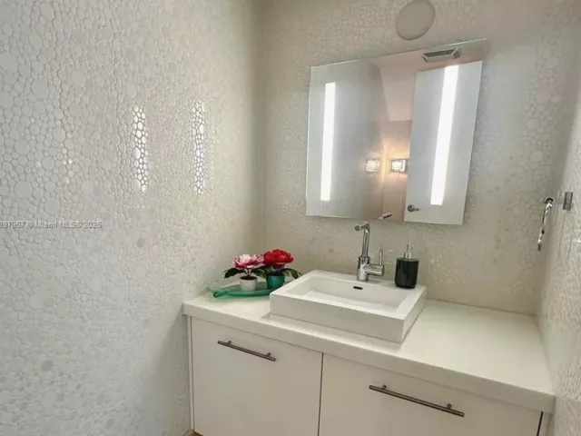 Продажа квартиры #1-UPH1 - фото 6673093